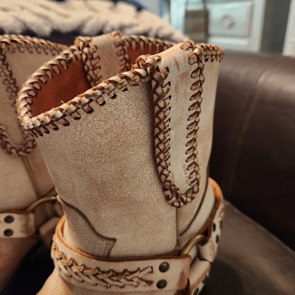 Cleo + WOLF Cream Ankle Cowgirl Boots - Picture 7 of 14